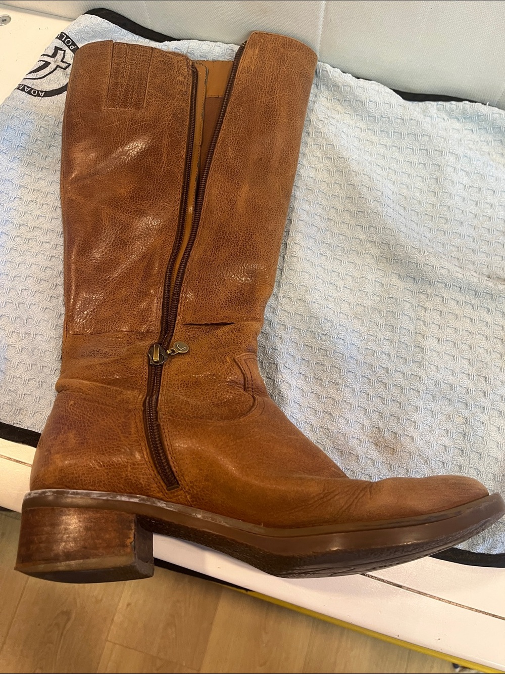 Rockport Women's Tan Leather Combat Boots